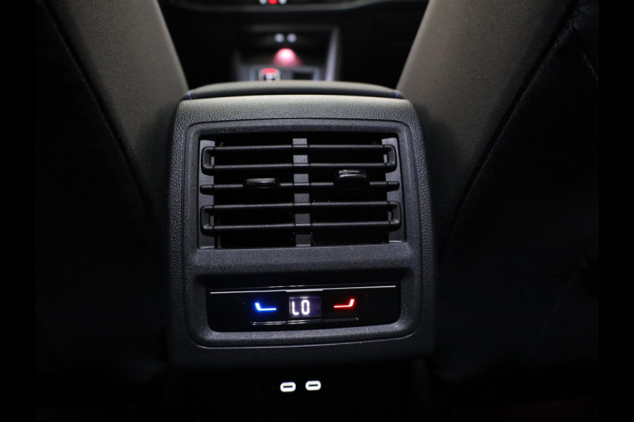 Volkswagen Golf 1.4 eHybrid GTE 245 pk Automaat (DSG) | Navigatie | Panoramadak | Parkeersensoren | Autom. airco (3 zones) | LED koplampen |