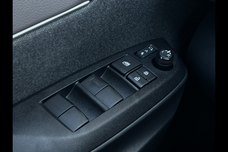 Toyota Yaris Cross 1.5 Hybrid Executive | Pano | Camera | LED | Navi | Carplay | Dodehoek