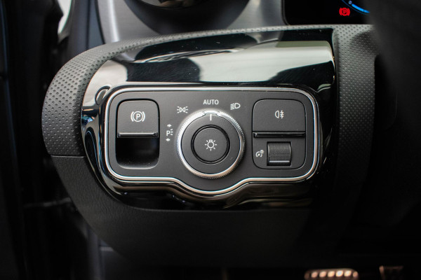 Mercedes-Benz A-Klasse 250 e AMG Line |Edition|Pano|360 Camera|Dodehoek
