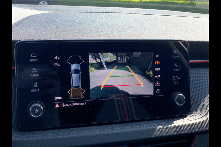 Škoda Kamiq 1.0 TSI Monte Carlo | Panoramadak, Virtual Cockpit, Camera, Climate, Carplay/Android | Dealeronderhouden | NAP |