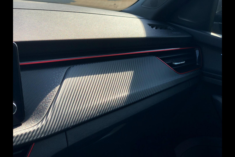 Škoda Kamiq 1.0 TSI Monte Carlo | Panoramadak, Virtual Cockpit, Camera, Climate, Carplay/Android | Dealeronderhouden | NAP |