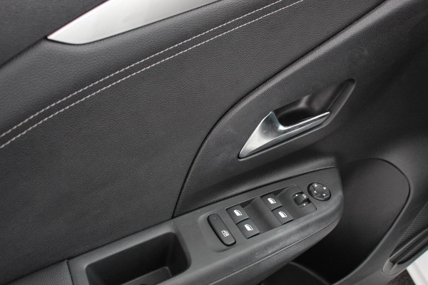 Opel Corsa 1.2 Turbo 100pk GS Line Opel Corsa 1.2 GS Line | Navigatie | Apple Carplay/Android Auto | Climate Control | Cruise Control | Lichtmetalen velgen | Sportstoelen