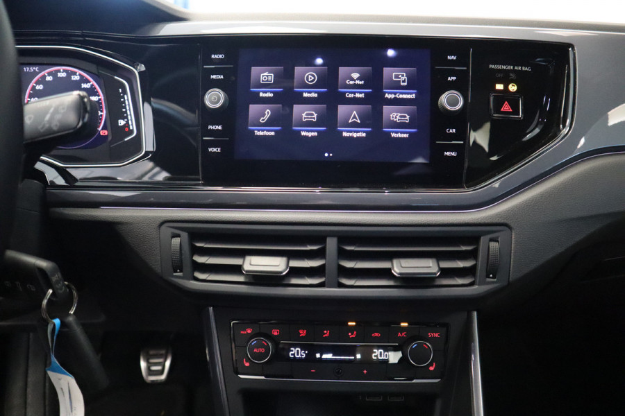Volkswagen Polo 1.0 TSI Highline Business R Panorama Navigatie Cruise Control R-line interieur 17LMV stoelverwarming