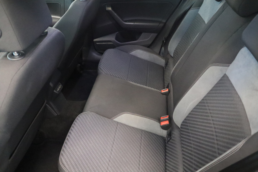 Volkswagen Polo 1.0 TSI Highline Business R Panorama Navigatie Cruise Control R-line interieur 17LMV stoelverwarming