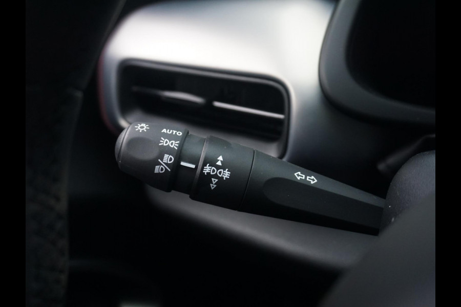 Jeep Avenger 1.2 e-Hybrid Summit