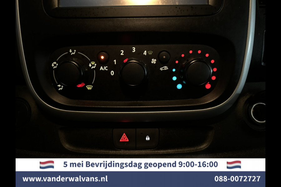 Renault Trafic 1.6 dCi 126pk L2H1 Euro6 Airco | Navigatie | Trekhaak | Cruisecontrol | Parkeersensoren Bijrijdersbank
