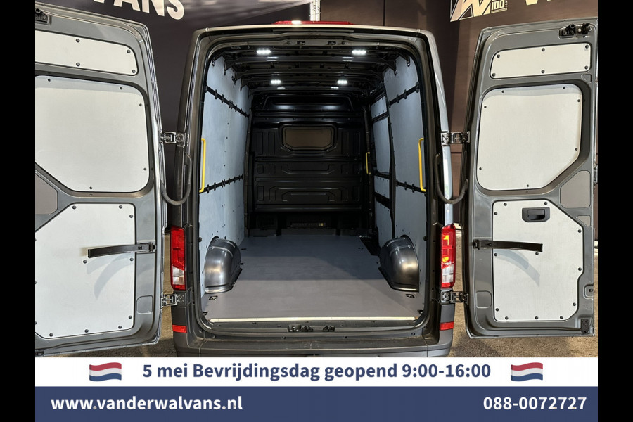 Volkswagen Crafter 2.0 TDI 141pk L3H3 L2H2 Euro6 Airco | Cruisecontrol | 3000kg Trekhaak Bijrijdersbank