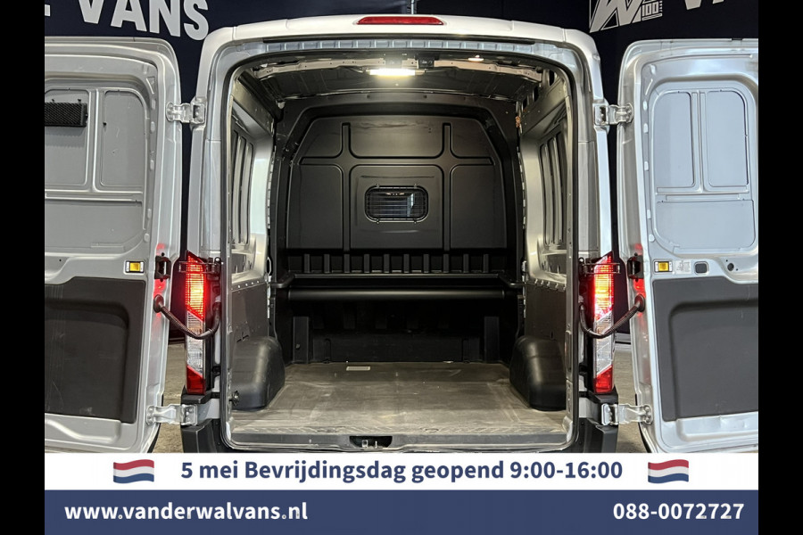 Ford Transit 2.0 TDCI 131pk L3H2 Dubbele Cabine Euro6 Airco | 6-Zits | LED | 2500kg Trekhaak Cruisecontrol, Verwarmde voorruit, Parkeersensoren