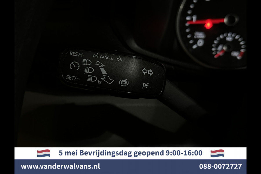 Volkswagen Crafter 2.0 TDI 141pk L3H3 L2H2 Euro6 Airco | Camera | Apple Carplay | Cruisecontrol | Chauffeursstoel Android Auto