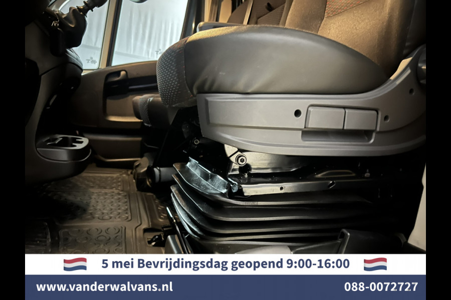 Peugeot Boxer 2.0 BlueHDI 141pk Bakwagen Laadklep Euro6 Airco | Camera | Cruisecontrol | Chauffeursstoel Bijrijdersbank