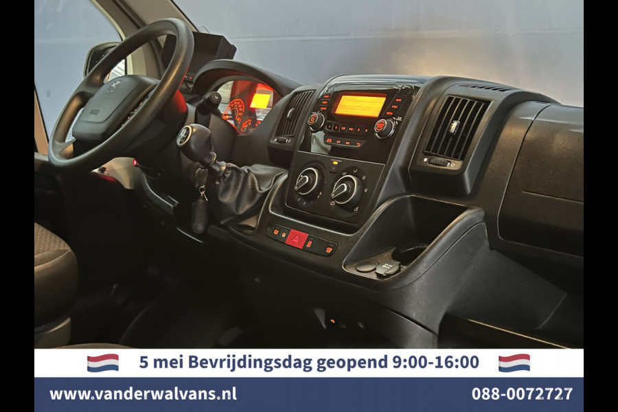 Peugeot Boxer 2.0 BlueHDI 141pk Bakwagen Laadklep Euro6 Airco | Camera | Cruisecontrol | Chauffeursstoel Bijrijdersbank