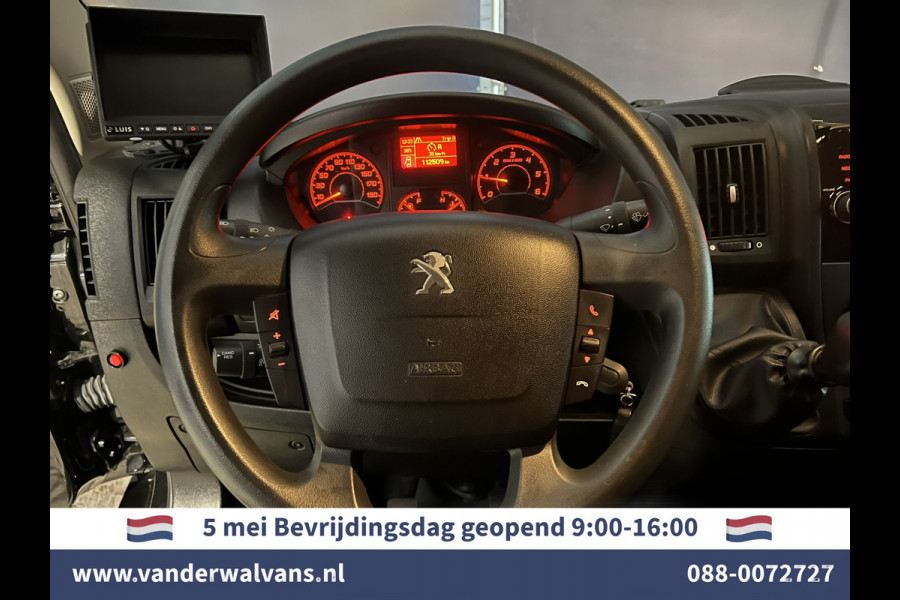Peugeot Boxer 2.0 BlueHDI 141pk Bakwagen Laadklep Euro6 Airco | Camera | Cruisecontrol | Chauffeursstoel Bijrijdersbank