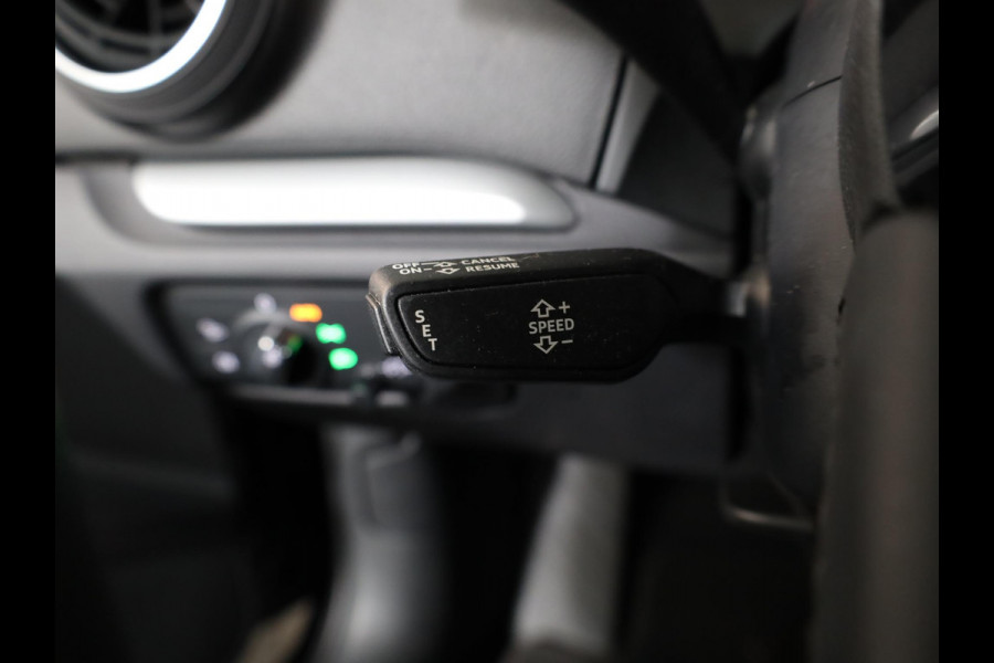 Audi A3 Limousine 1.5 TFSI CoD Pro Line 150pk AUT|  Navi| LM-velgen| Parksensors achter | verwacht 10-5