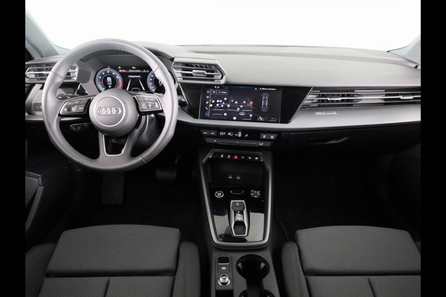 Audi A3 Limousine 30 TFSI Advanced edition 116pk | Sportstoelen | Led verlichting | Navigatie | Apple Carplay/ Andriod auto