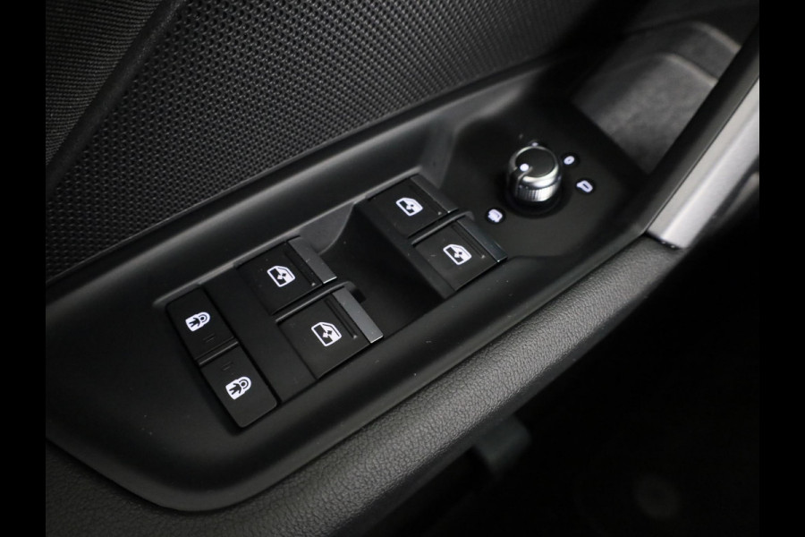 Audi A3 Limousine 30 TFSI Advanced edition 116pk | Sportstoelen | Led verlichting | Navigatie | Apple Carplay/ Andriod auto