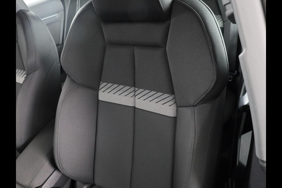 Audi A3 Limousine 30 TFSI Advanced edition 116pk | Sportstoelen | Led verlichting | Navigatie | Apple Carplay/ Andriod auto