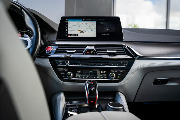 BMW M5 5-serie F90 - Panorama | B&W | M-Driver Pack | Softclose | HUD