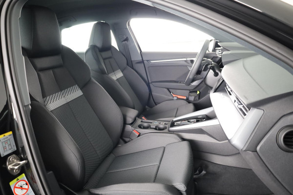 Audi A3 Limousine 30 TFSI Advanced edition 116pk S-tronic | navigatie | Sportstoelen | Led verlichting |
