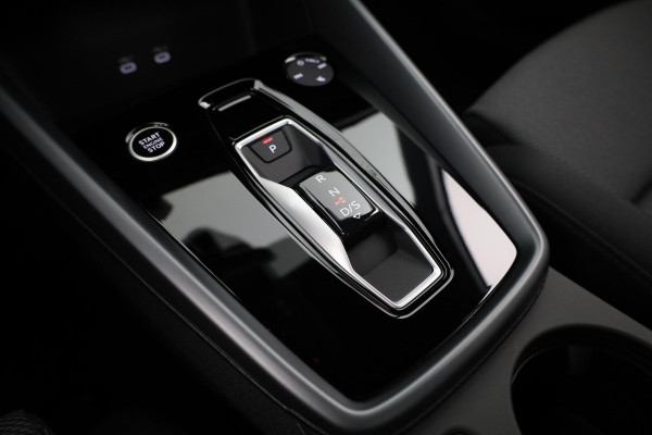 Audi A3 Limousine 30 TFSI Advanced edition 116pk S-tronic | navigatie | Sportstoelen | Led verlichting |