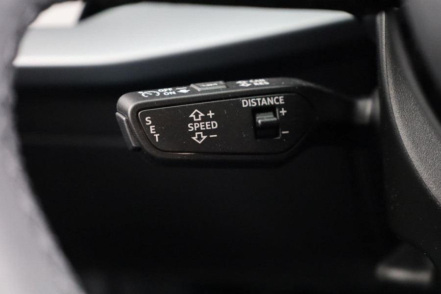 Audi A3 Limousine 30 TFSI Advanced edition 116pk S-tronic | navigatie | Sportstoelen | Led verlichting |