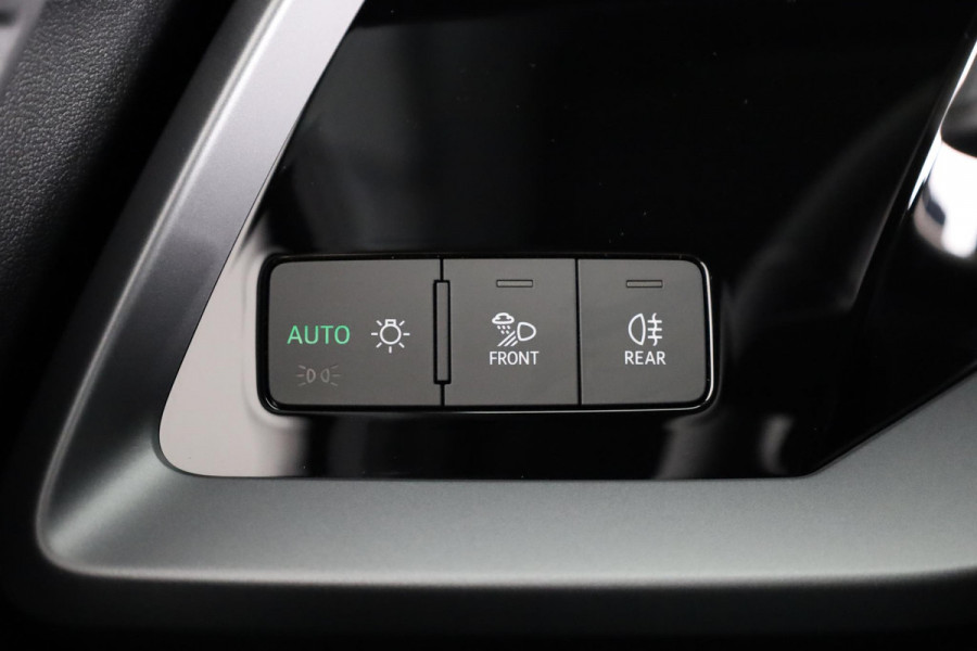 Audi A3 Limousine 30 TFSI Advanced edition 116pk S-tronic | navigatie | Sportstoelen | Led verlichting |
