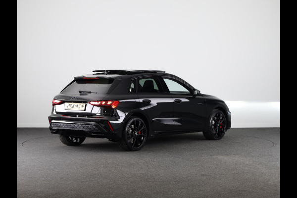 Audi A3 Sportback 45 TFSI e S edition Competition 272pk | Panoramadak | 19 inch lichtmetalen velgen | Sonos Premium Audio | Navigatie