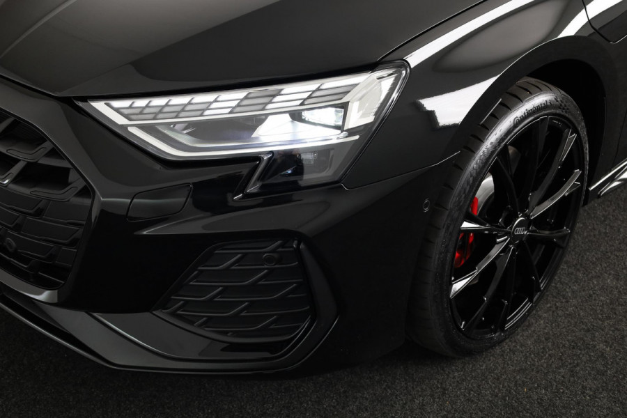 Audi A3 Sportback 45 TFSI e S edition Competition 272pk | Panoramadak | 19 inch lichtmetalen velgen | Sonos Premium Audio | Navigatie