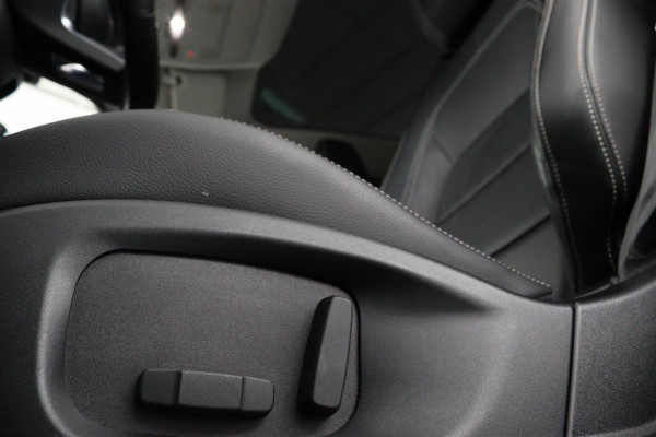Jaguar I-PACE EV400 SE 90 kWh | Panoramadak | Leder | Stoelverwarming | Carplay | Meridian Surround | Camera | Park Assist | Full LED