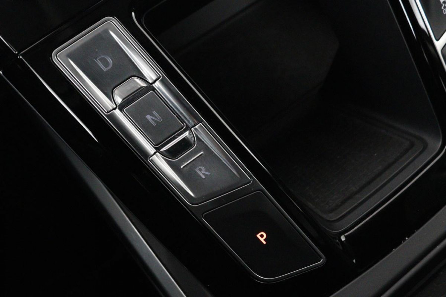 Jaguar I-PACE EV400 SE 90 kWh | Panoramadak | Leder | Stoelverwarming | Carplay | Meridian Surround | Camera | Park Assist | Full LED