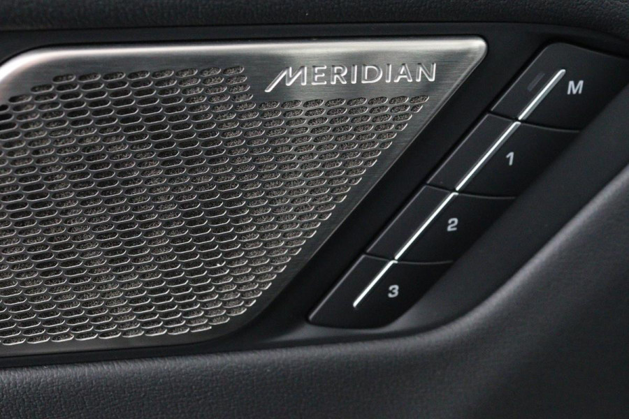 Jaguar I-PACE EV400 SE 90 kWh | Panoramadak | Leder | Stoelverwarming | Carplay | Meridian Surround | Camera | Park Assist | Full LED