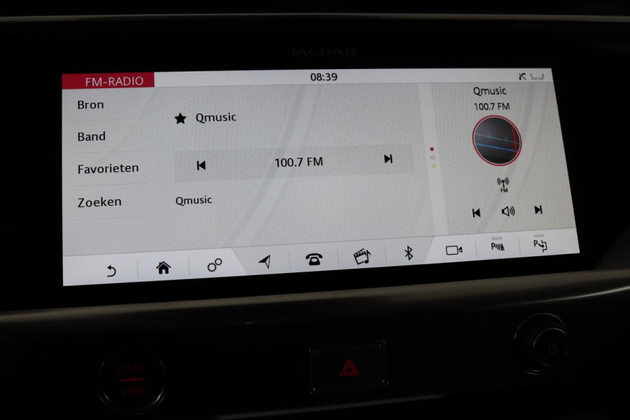 Jaguar I-PACE EV400 SE 90 kWh | Panoramadak | Leder | Stoelverwarming | Carplay | Meridian Surround | Camera | Park Assist | Full LED