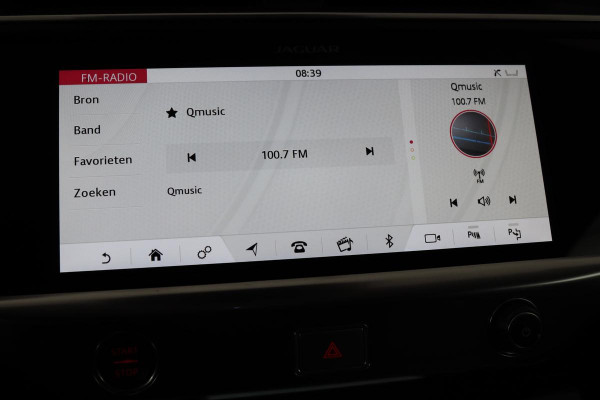 Jaguar I-PACE EV400 SE 90 kWh | Panoramadak | Leder | Stoelverwarming | Carplay | Meridian Surround | Camera | Park Assist | Full LED