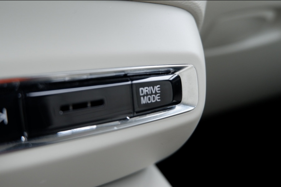 Volvo XC40 1.5 T4 PHEV Rech Inscription Exp (Leder) Rijklaarprijs incl. 12