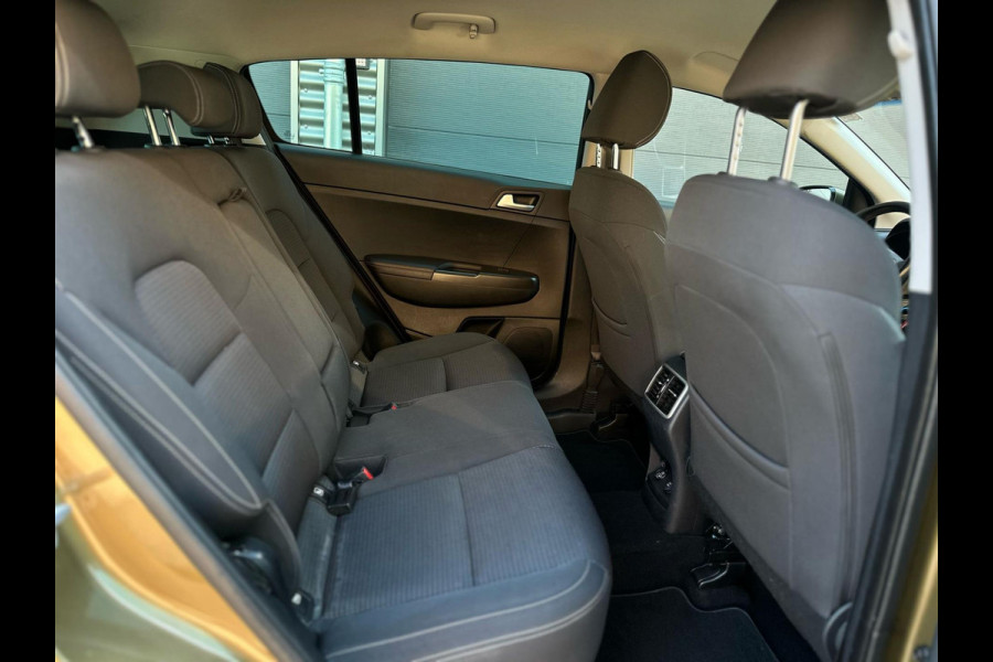 Kia Sportage 1.6 GDI DynamicLine, trekhaak, achteruitrijcamera, navigatie, led, Nederlandse auto met nationale auto pas