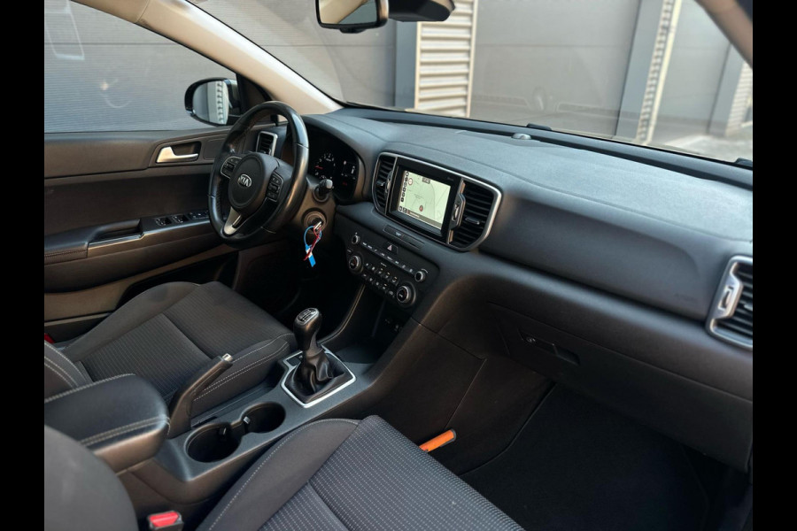 Kia Sportage 1.6 GDI DynamicLine, trekhaak, achteruitrijcamera, navigatie, led, Nederlandse auto met nationale auto pas