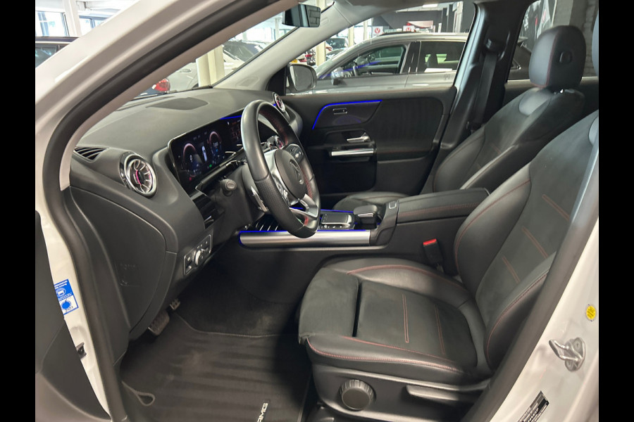 Mercedes-Benz GLA 250 e AMG Line / camera / Navigatie / sfeer verlichting / led verlichting