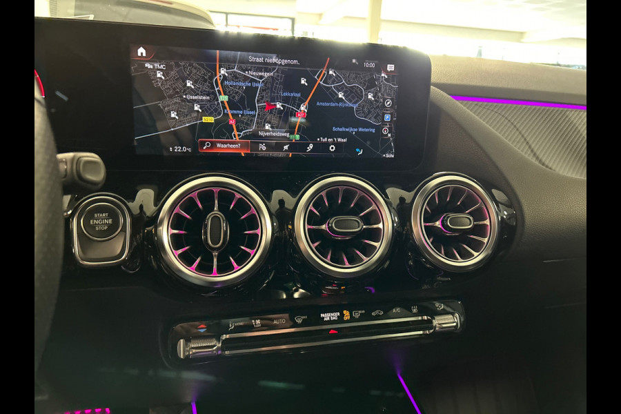 Mercedes-Benz GLA 250 e AMG Line / camera / Navigatie / sfeer verlichting / led verlichting