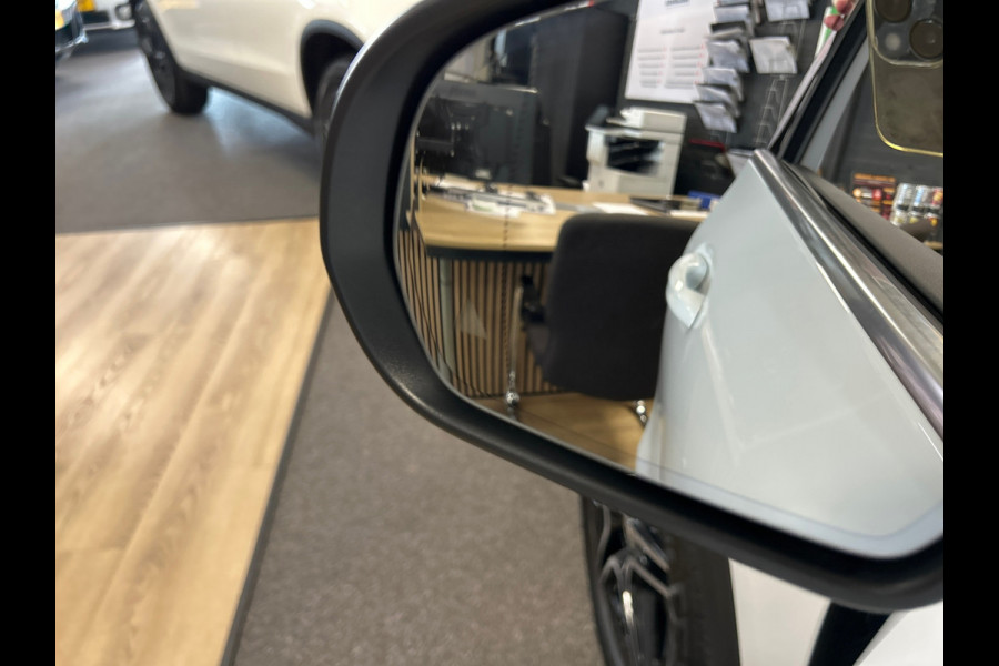 Mercedes-Benz GLA 250 e AMG Line / camera / Navigatie / sfeer verlichting / led verlichting