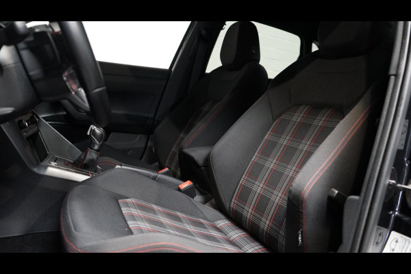Volkswagen Polo 2.0 TSI GTI AUTOMAAT-ACC-BEATS-CAMERA-CARPLAY-KEYLESS-LED-MODE-MILLTEK-NAVIGATIE-VIRTUEEL