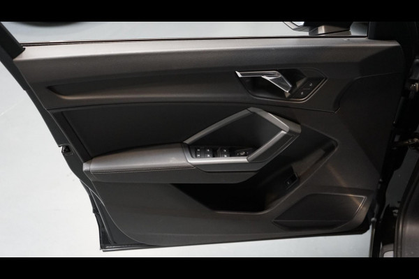 Audi Q3 45 TFSI Quattro 3x S-Line BLACK OPTIK AUTOMAAT-CAMERA-DRIVE SELECT-ELEKTR STOELEN-MATRIX-NAVIGATIE-STANDKACHEL-TREKHAAK