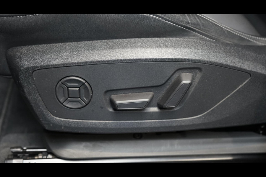 Audi Q3 45 TFSI Quattro 3x S-Line BLACK OPTIK AUTOMAAT-CAMERA-DRIVE SELECT-ELEKTR STOELEN-MATRIX-NAVIGATIE-STANDKACHEL-TREKHAAK