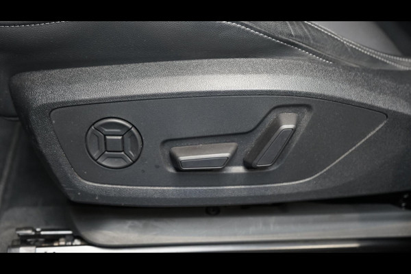 Audi Q3 45 TFSI Quattro 3x S-Line BLACK OPTIK AUTOMAAT-CAMERA-DRIVE SELECT-ELEKTR STOELEN-MATRIX-NAVIGATIE-STANDKACHEL-TREKHAAK