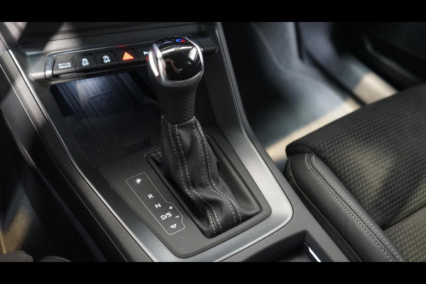 Audi Q3 45 TFSI Quattro 3x S-Line BLACK OPTIK AUTOMAAT-CAMERA-DRIVE SELECT-ELEKTR STOELEN-MATRIX-NAVIGATIE-STANDKACHEL-TREKHAAK