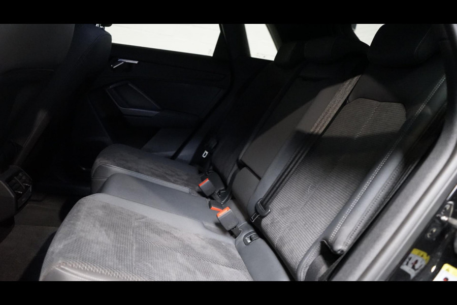 Audi Q3 45 TFSI Quattro 3x S-Line BLACK OPTIK AUTOMAAT-CAMERA-DRIVE SELECT-ELEKTR STOELEN-MATRIX-NAVIGATIE-STANDKACHEL-TREKHAAK