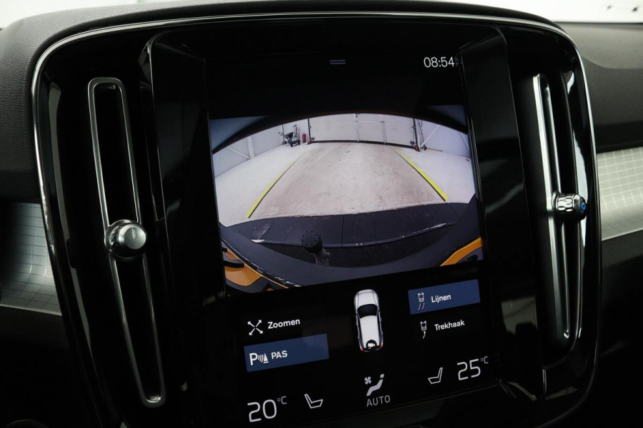 Volvo XC40 1.5 T4 Recharge Inscription Expression | Panoramadak | Leder | Trekhaak | Stoel & stuurverwarming | Carplay | Full LED | Navigatie | Camera | Climate control