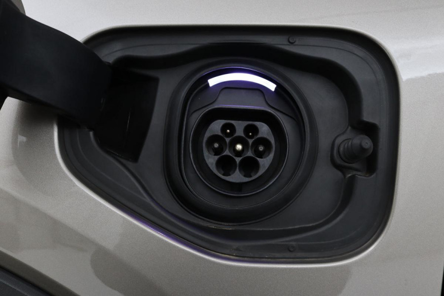 Volvo XC40 1.5 T4 Recharge Inscription Expression | Panoramadak | Leder | Trekhaak | Stoel & stuurverwarming | Carplay | Full LED | Navigatie | Camera | Climate control
