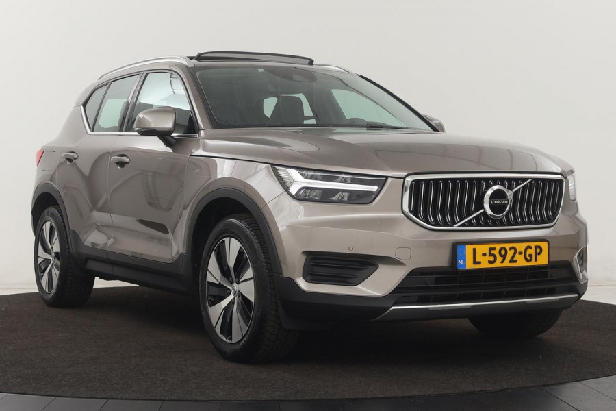 Volvo XC40 1.5 T4 Recharge Inscription Expression | Panoramadak | Leder | Trekhaak | Stoel & stuurverwarming | Carplay | Full LED | Navigatie | Camera | Climate control