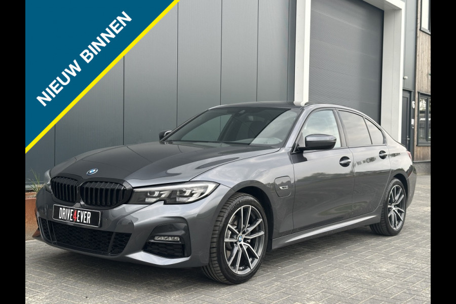 BMW 3-serie 320e M PACK NAVI CR CONTROL PDC CLIMATE SPORTVELGEN