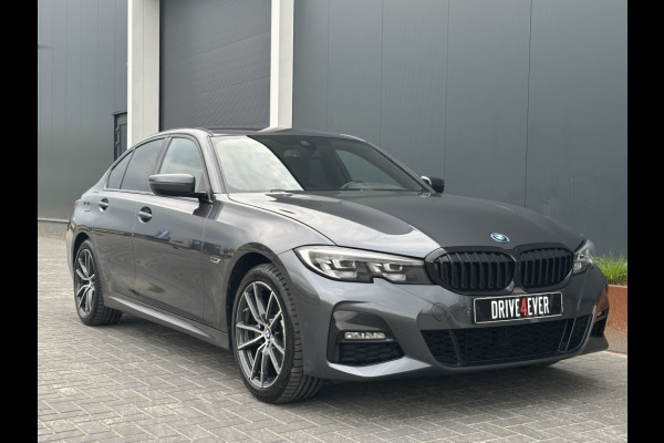 BMW 3-serie 320e M PACK NAVI CR CONTROL PDC CLIMATE SPORTVELGEN