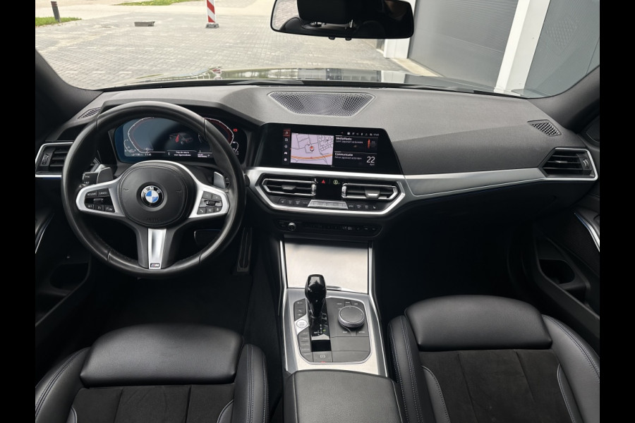 BMW 3-serie 320e M PACK NAVI CR CONTROL PDC CLIMATE SPORTVELGEN